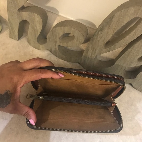 Patricia Nash satchel and wallet - Picture 3 of 5